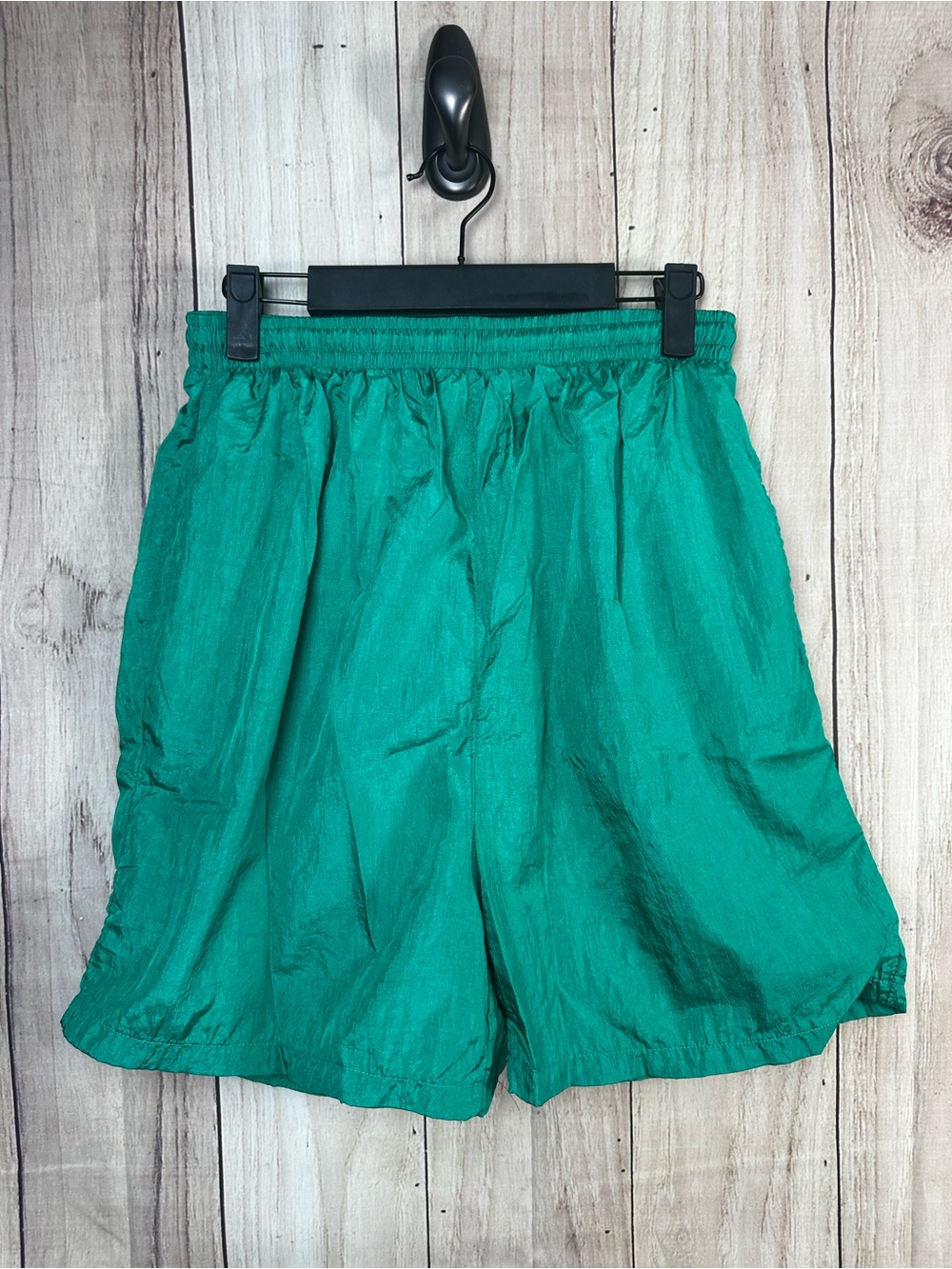 Women’s Vintage Casual Isle Windbreaker Shorts